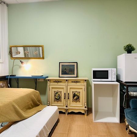 Mirador 2 Del Mercado Central - Habitacion Con Bano Privado En El Centro De La Ciudad Vella Valensiya Dış mekan fotoğraf