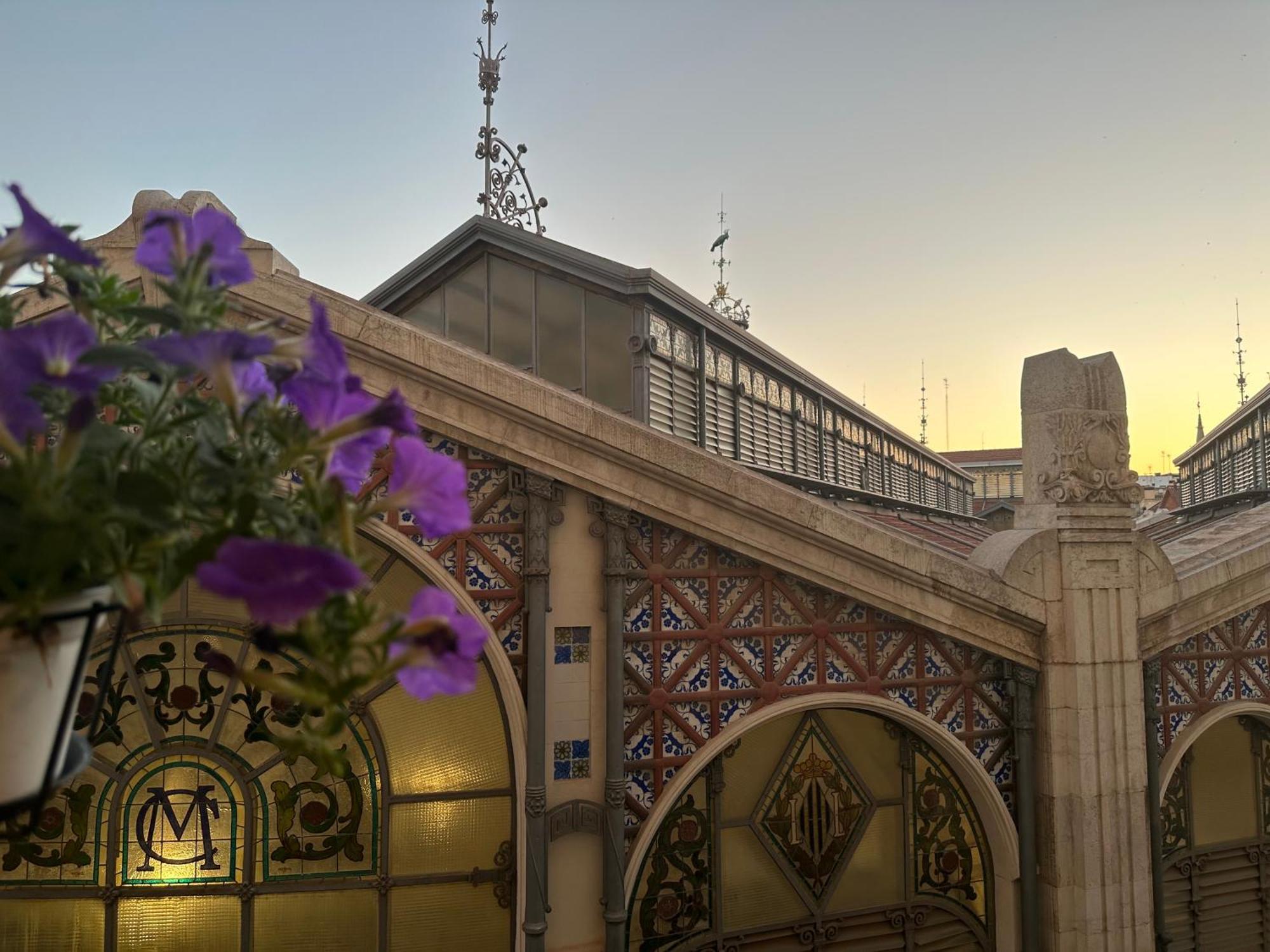 Mirador 2 Del Mercado Central - Habitacion Con Bano Privado En El Centro De La Ciudad Vella Valensiya Dış mekan fotoğraf