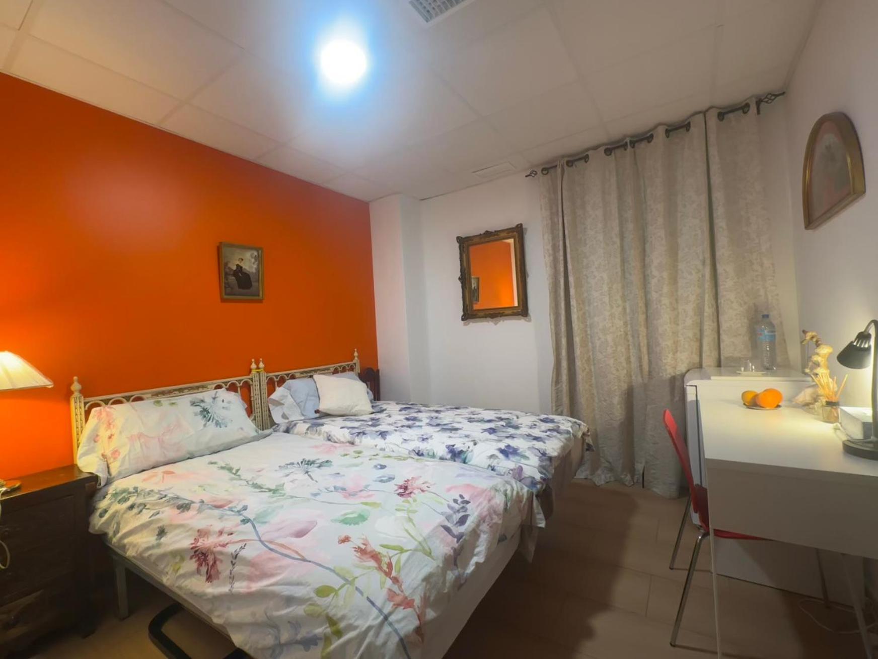 Mirador 2 Del Mercado Central - Habitacion Con Bano Privado En El Centro De La Ciudad Vella Valensiya Dış mekan fotoğraf