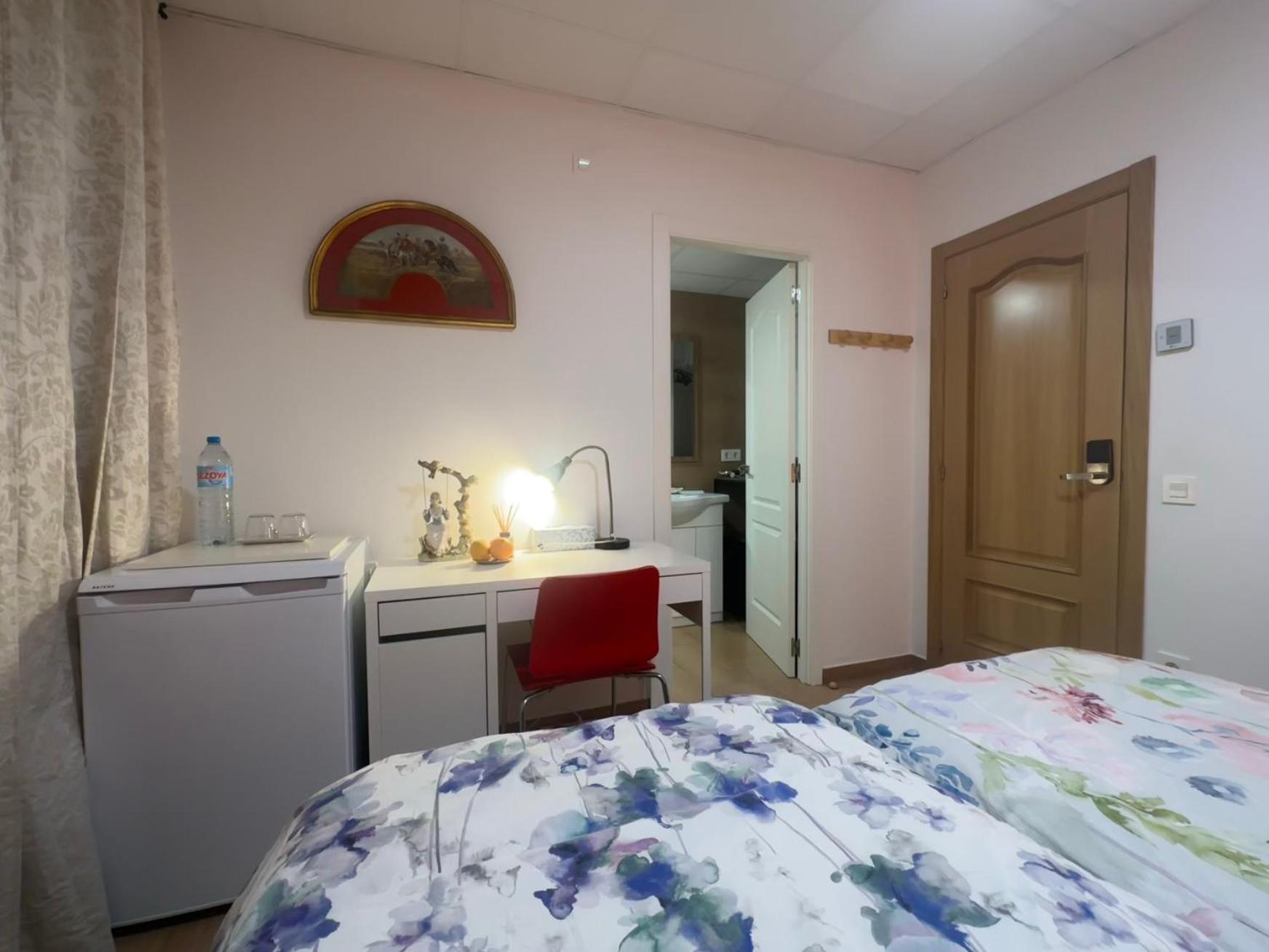 Mirador 2 Del Mercado Central - Habitacion Con Bano Privado En El Centro De La Ciudad Vella Valensiya Dış mekan fotoğraf