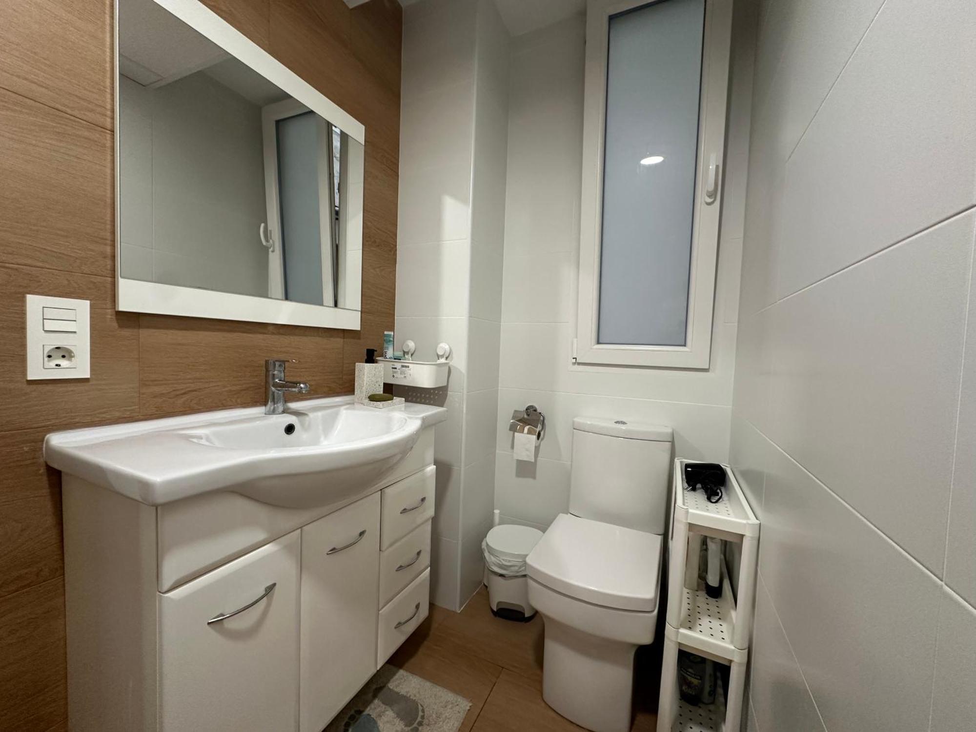Mirador 2 Del Mercado Central - Habitacion Con Bano Privado En El Centro De La Ciudad Vella Valensiya Dış mekan fotoğraf