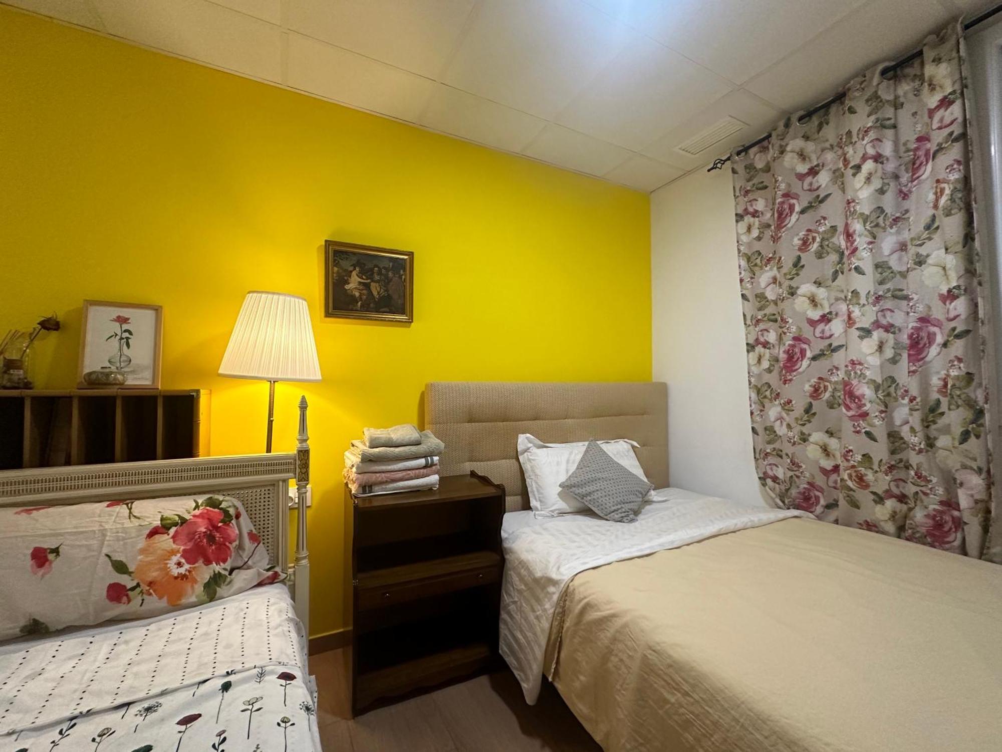 Mirador 2 Del Mercado Central - Habitacion Con Bano Privado En El Centro De La Ciudad Vella Valensiya Dış mekan fotoğraf
