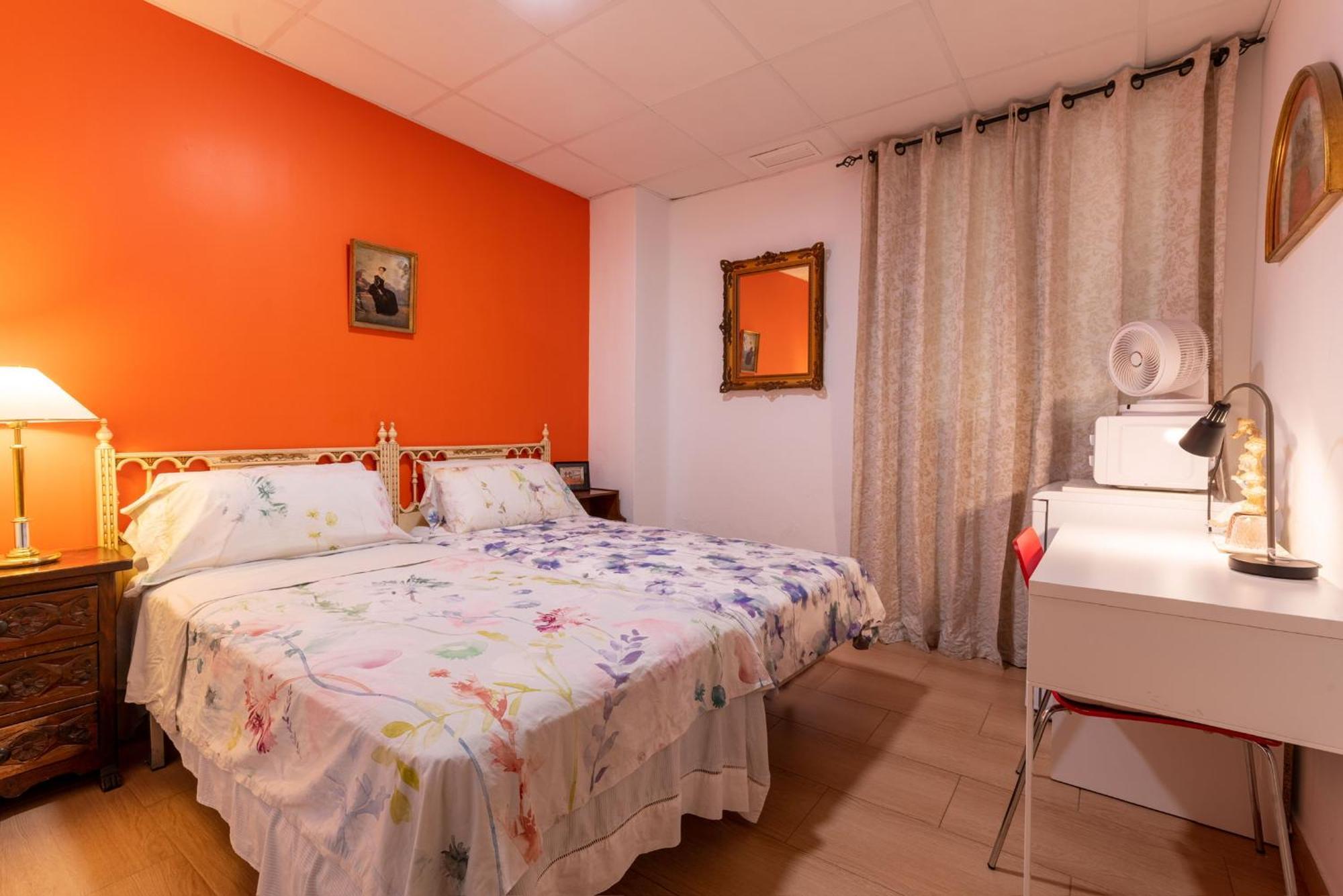 Mirador 2 Del Mercado Central - Habitacion Con Bano Privado En El Centro De La Ciudad Vella Valensiya Dış mekan fotoğraf